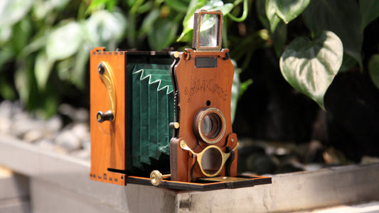 Jollylook Auto - The Modern Vintage Instant Film Camera is Funded!