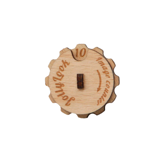 A round wooden image counter in Natural Wood Color featuring the Jollylook logo for keeping track of how many images remain in your Instax film cartridge