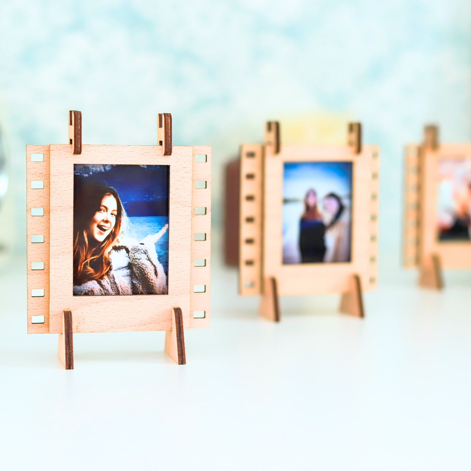 Jollylook Mini Photo Frame in Natural Wood with Instax Mini photos